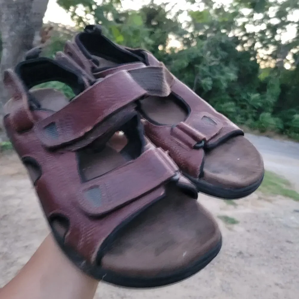EARTH SHOE Sandals Men Size 10.5 Fisherman Brown Leather Strap Comfort Adjusting